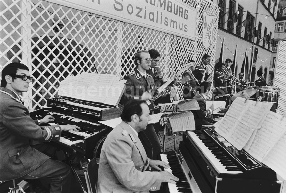 GDR photo archive: Naumburg (Saale) - Participants of the events marking the 95