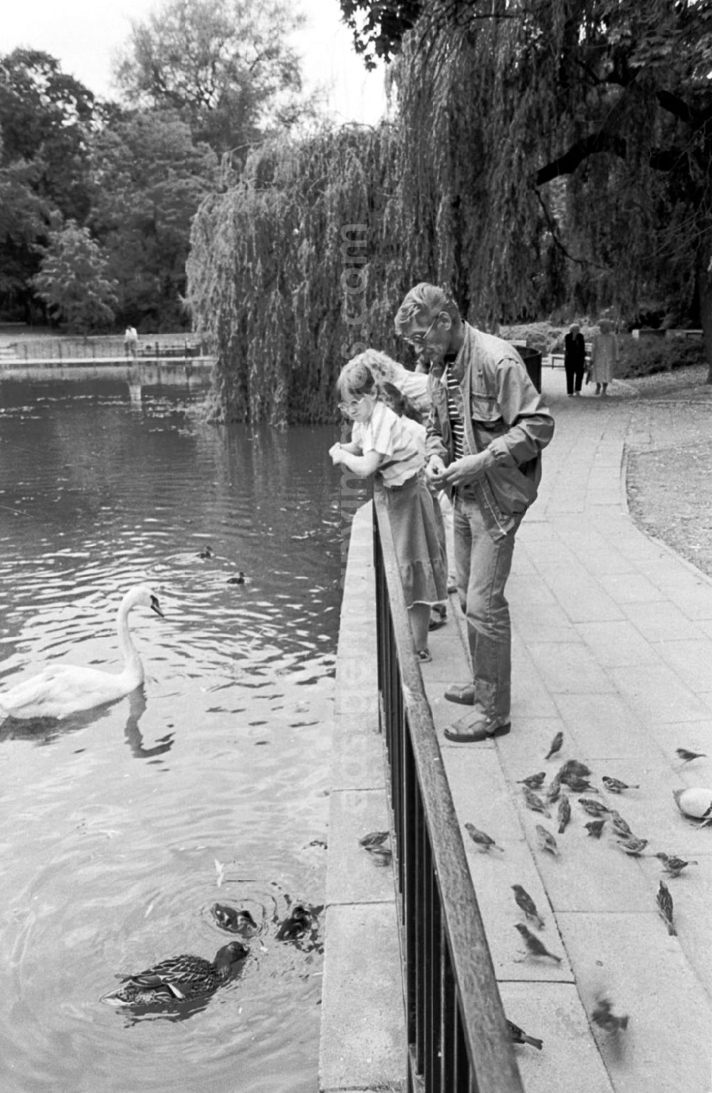 GDR photo archive: Berlin-Friedrichshain - versch. Motive vom Märchenbrunnen in Friedrichshain 6/1989