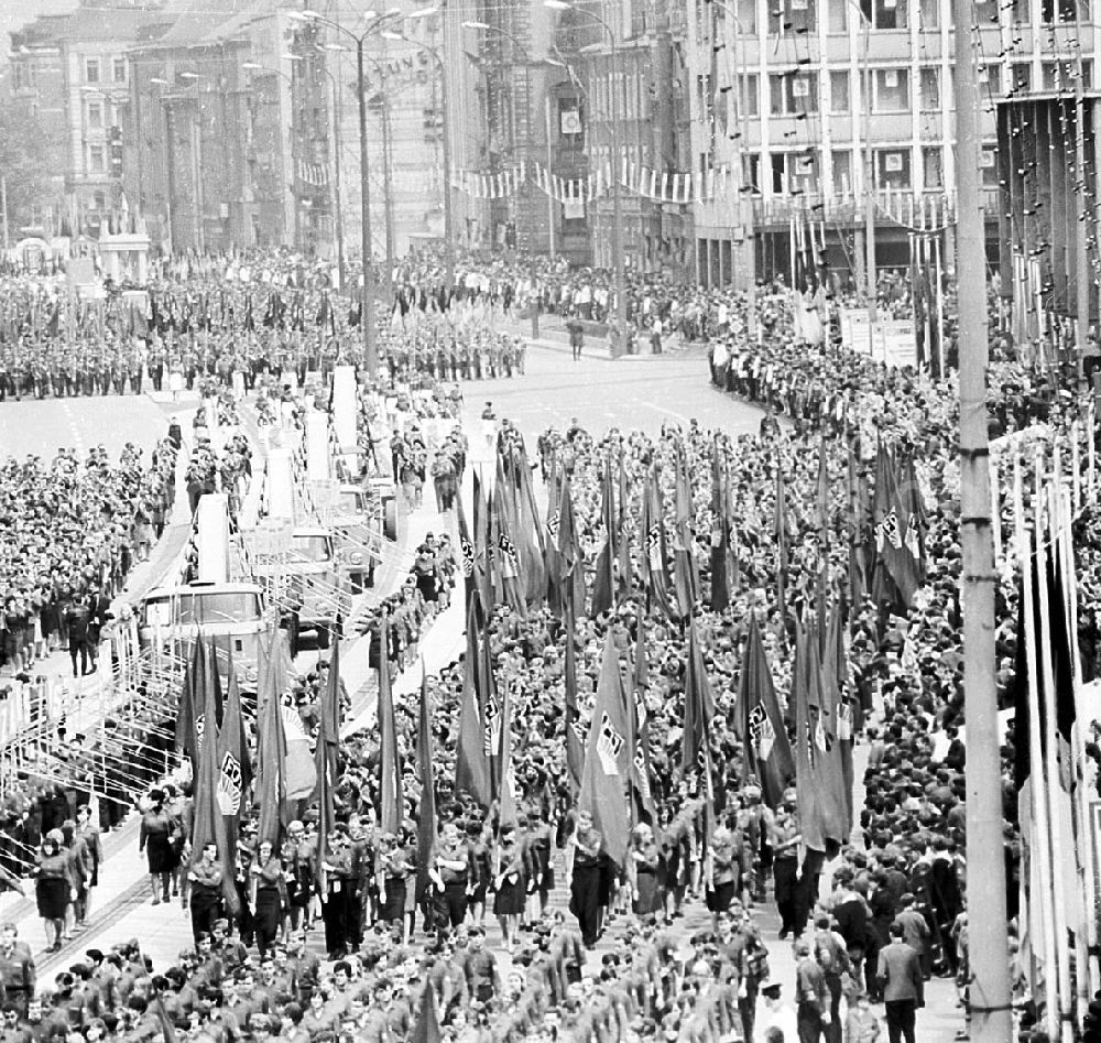 GDR photo archive: Chemnitz (Sachsen) - 1967 VIII. Parlament der Freien Deutschen Jugend (FDJ) in Karl-Marx-Stadt, heute Chemnitz (Sachsen)