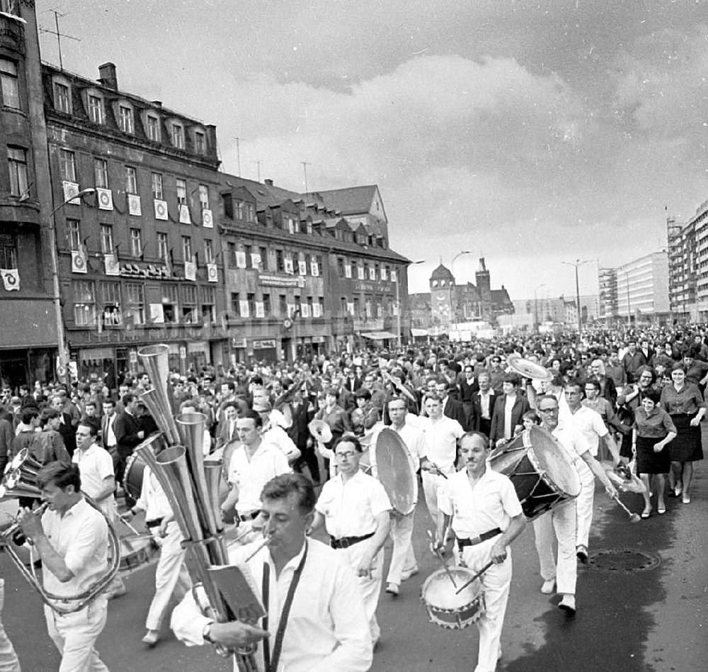 GDR photo archive: Chemnitz (Sachsen) - 1967 VIII. Parlament der Freien Deutschen Jugend (FDJ) in Karl-Marx-Stadt, heute Chemnitz (Sachsen)