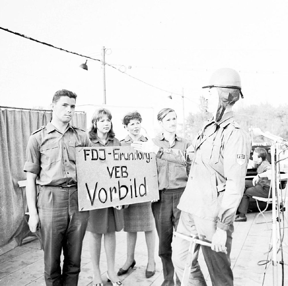 GDR photo archive: Chemnitz (Sachsen) - 1967 VIII. Parlament der Freien Deutschen Jugend (FDJ) in Karl-Marx-Stadt, heute Chemnitz (Sachsen)