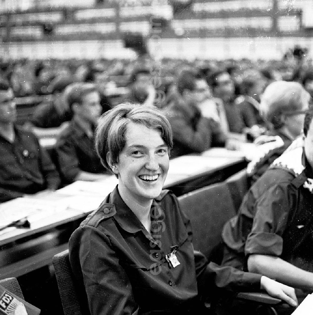 GDR picture archive: Chemnitz (Sachsen) - 1967 VIII. Parlament der Freien Deutschen Jugend (FDJ) in Karl-Marx-Stadt, heute Chemnitz (Sachsen)