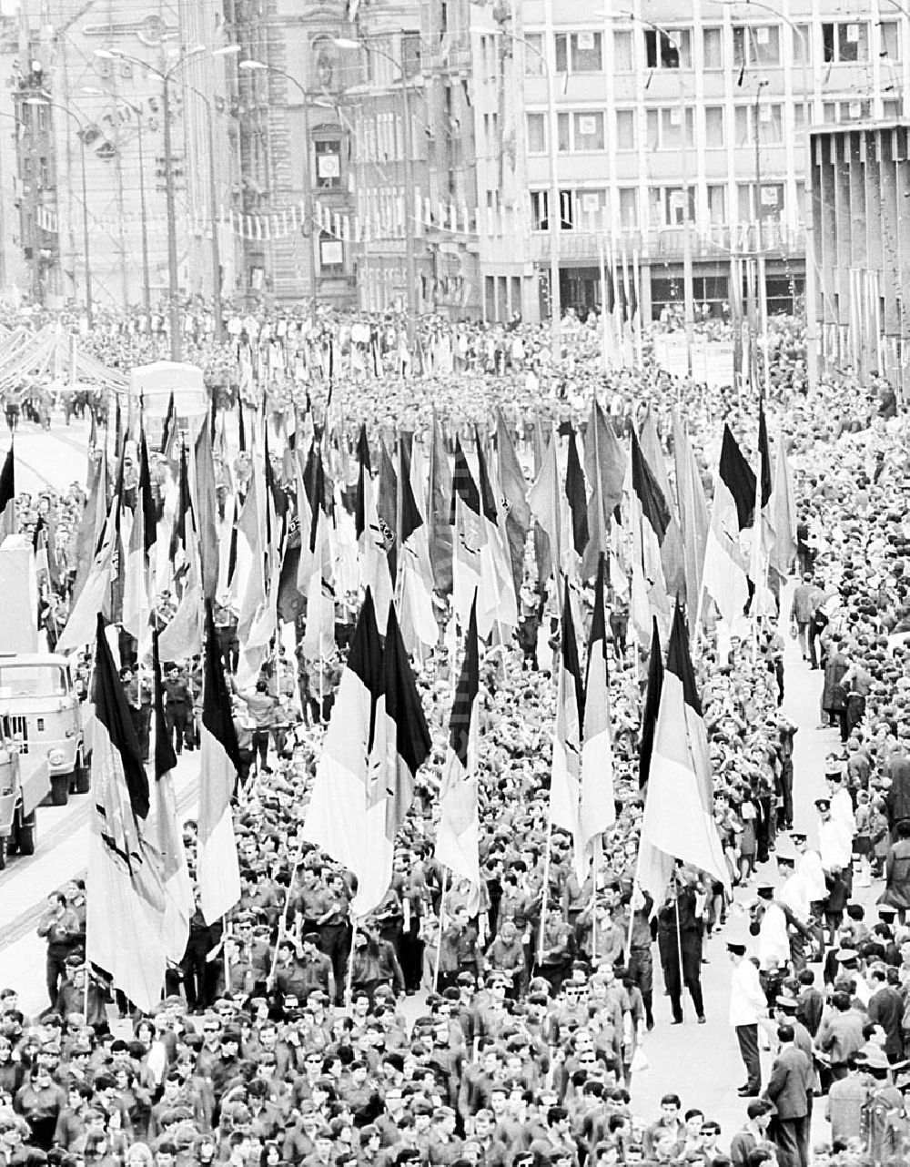 GDR image archive: Chemnitz (Sachsen) - 1967 VIII. Parlament der Freien Deutschen Jugend (FDJ) in Karl-Marx-Stadt, heute Chemnitz (Sachsen)