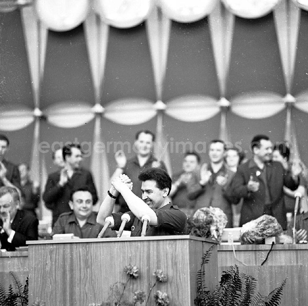 GDR picture archive: Chemnitz (Sachsen) - 1967 VIII. Parlament der Freien Deutschen Jugend (FDJ) in Karl-Marx-Stadt, heute Chemnitz (Sachsen)