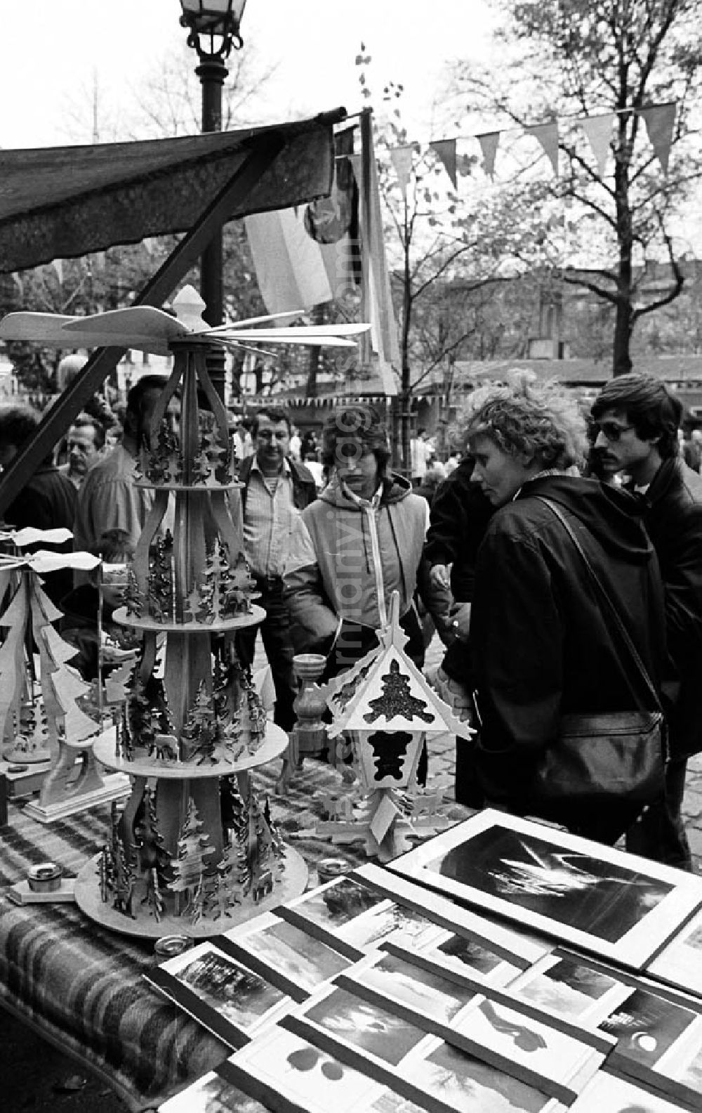 Berlin: 07.10.1986 Volksfest Arkonaplatz und Thälmann Park Umschlagnr.: 111