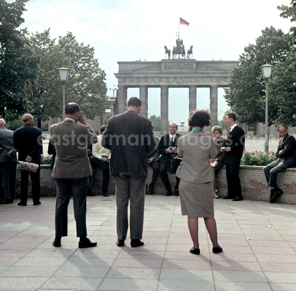 GDR image archive: Berlin - Tourist Attraction and Landmark Brandenburger Tor on place Pariser Platz in the district Mitte in Berlin Eastberlin on the territory of the former GDR, German Democratic Republic