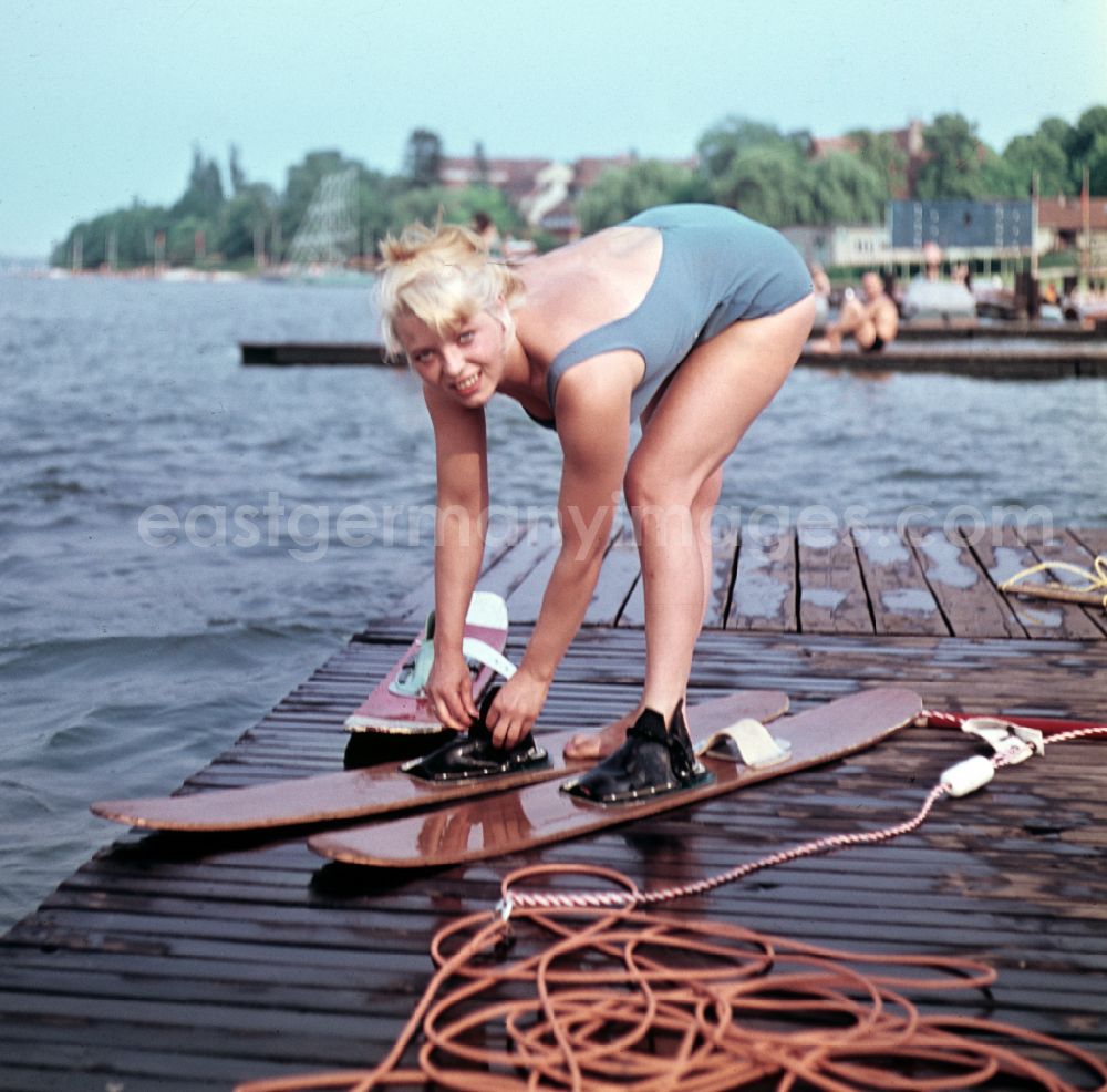 Berlin: Waterskiing in the Gruenau district of Berlin East Berlin in the territory of the former GDR, German Democratic Republic