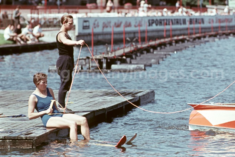 Berlin: Waterski acrobatics in the Gruenau district of Berlin, East Berlin, in the territory of the former GDR, German Democratic Republic