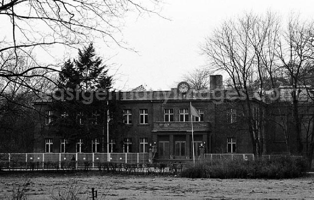 GDR image archive: - 18.03.1982 Werk eröffnet Umschlagnr.: 2