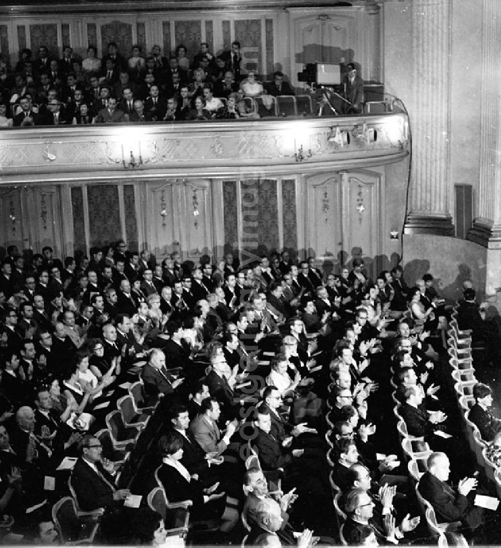 GDR picture archive: Berlin - September 1969 Willenskundgebung der Kulturschaffenden in der Staatsoper.