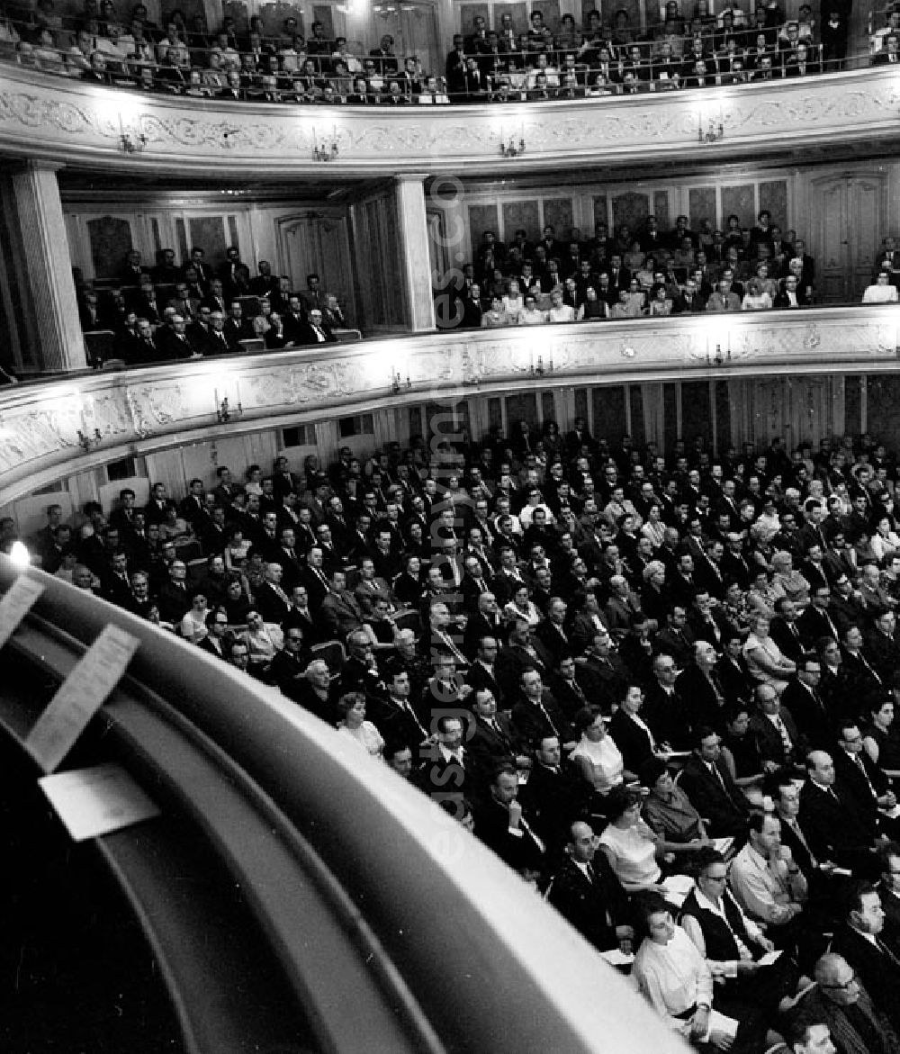 Berlin: September 1969 Willenskundgebung der Kulturschaffenden in der Staatsoper.