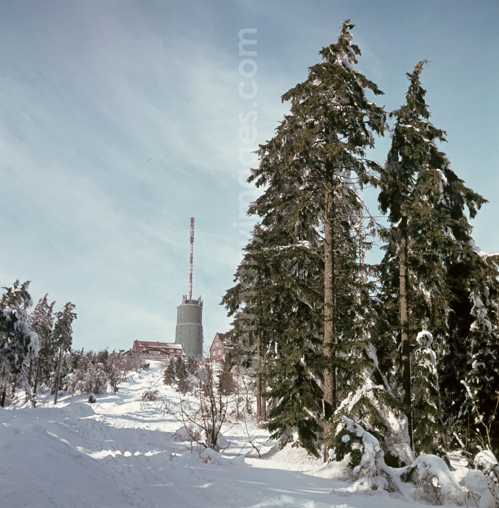 GDR image archive: Bad Tabarz - View of the Grosser Inselsberg with transmission tower in winter in Bad Tabarz, Thuringia in the area of the former GDR, German Democratic Republic