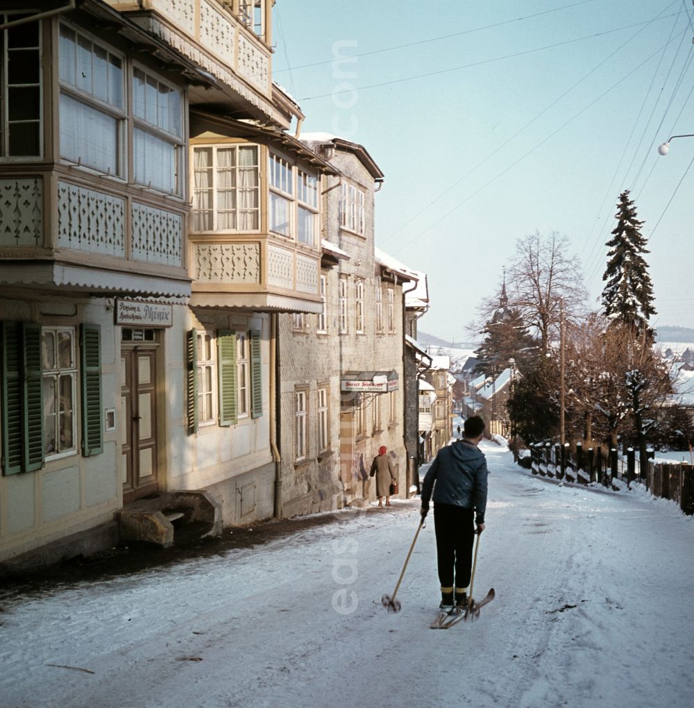 GDR picture archive: Friedrichroda - Winter holiday in the popular resort of Friedrichroda in the Thuringian Forest, Thuringia in the area of the former GDR, German Democratic Republic