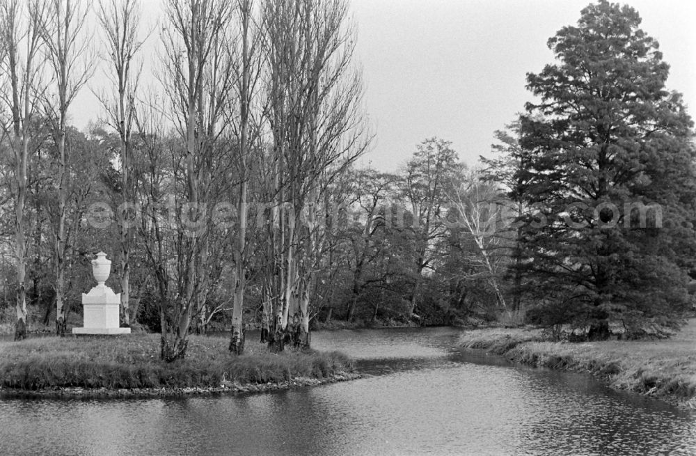 GDR photo archive: Oranienbaum-Wörlitz - Rousseau Island in Woerlitz Park in Oranienbaum-Woerlitz, Saxony-Anhalt in the territory of the former GDR, German Democratic Republic