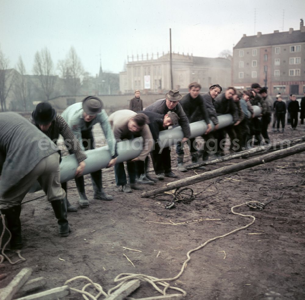 GDR image archive: Berlin - Construction work on the circus tent of the Circus Busch in East Berlin in the territory of the former GDR, German Democratic Republic