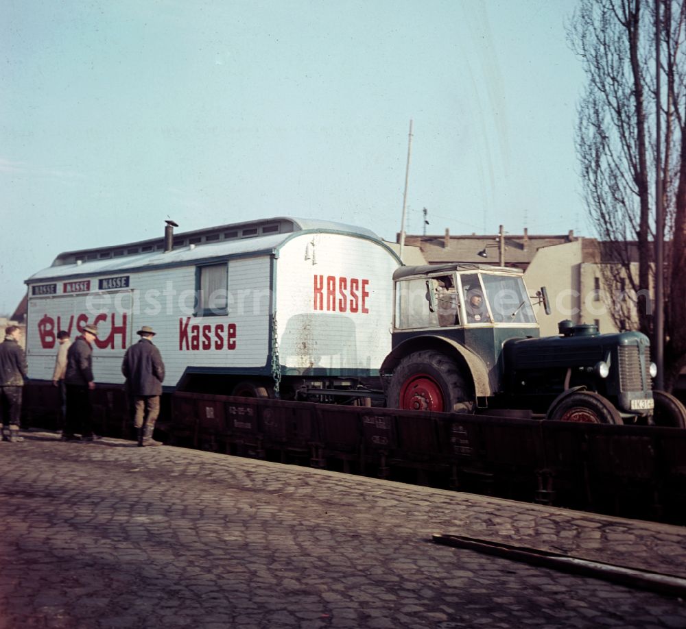 GDR image archive: Berlin - Rail loading of circus wagons by employees of Circus Busch in Berlin East Berlin in the territory of the former GDR, German Democratic Republic