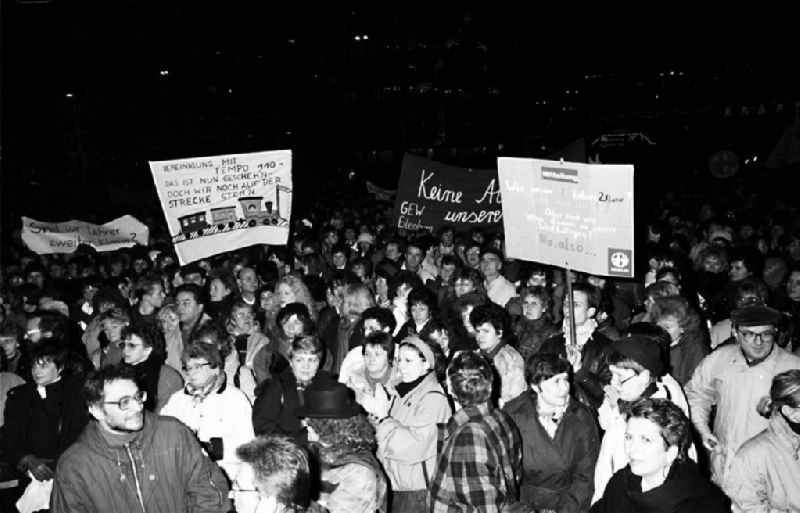 Demo Gewerkschaft Wissenschaft und Erziehung
6..12.199