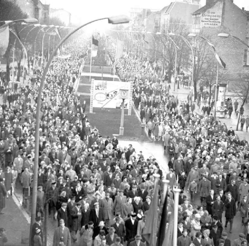 Mahn- und Gedenkstätte Friedrichsfelde
Januar 1965

Umschlagsnr.:  1965-69