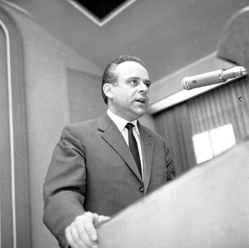 Umschlagsnr.: 1966-1