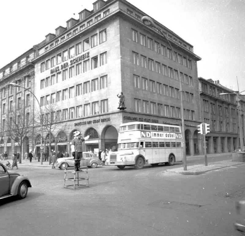 Umschlagsnr.: 1966-11