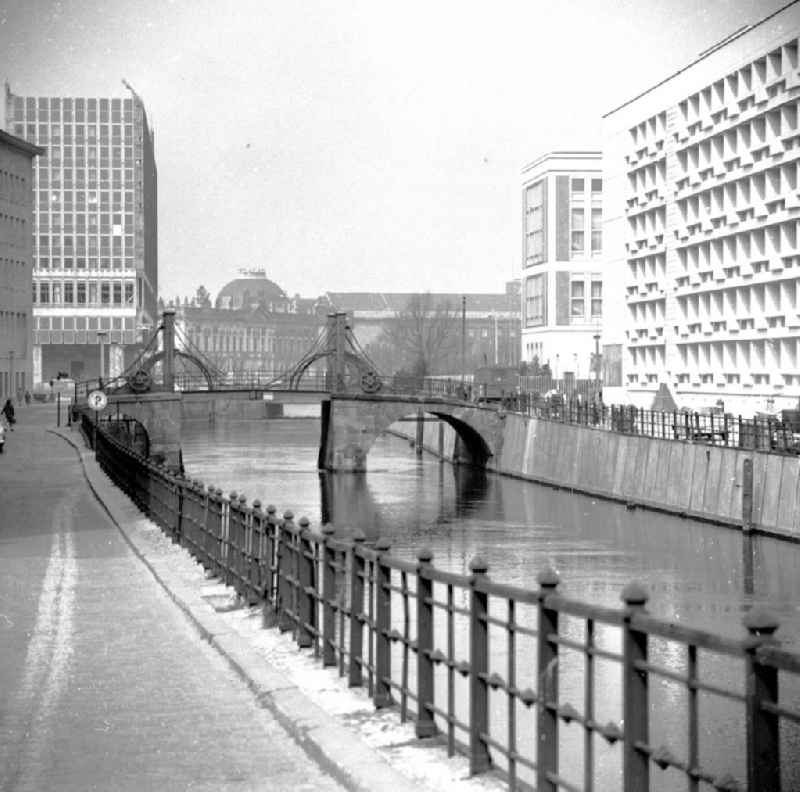 Umschlagsnr.: 1966-115