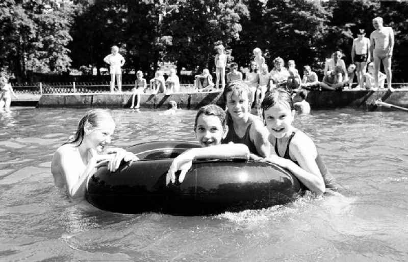 Baden in der Spree
1989