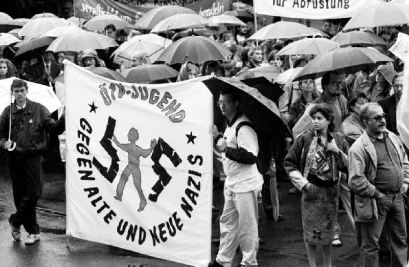 Kundgebung vom Weltfriedenstag im Kleistpark Berlin
01.