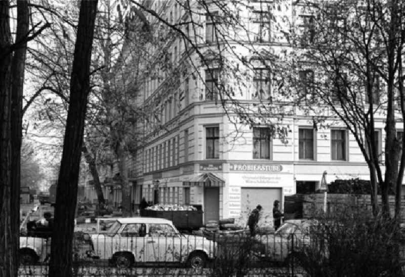 7.11.1986

Husemannstraße / Kollwitz Platz
Berlin 

Umschlagnr.:1212