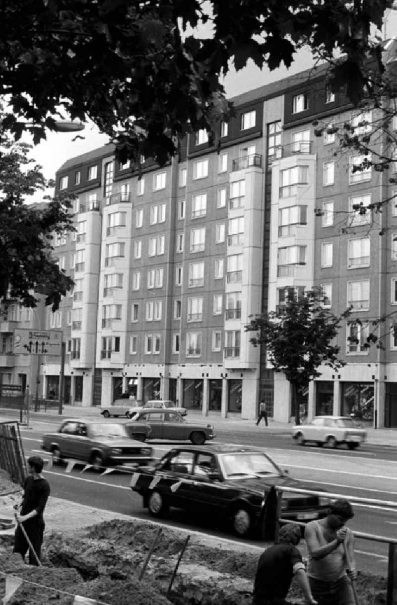 10.07.1986

Innerstädtischer Wohnungsbau
Wilhelm-Pieck-Strasse

Umschlagnr.: 81