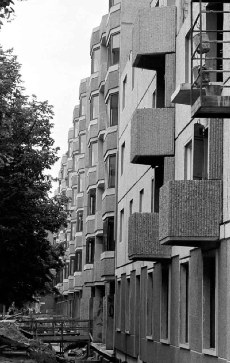 10.07.1986

Innerstädtischer Wohnungsbau
Wilhelm-Pieck-Strasse

Umschlagnr.: 81