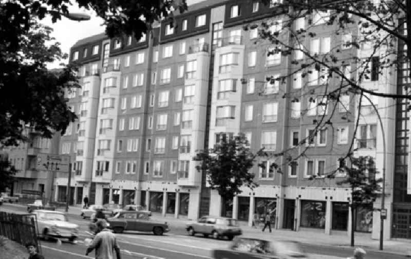 10.07.1986

Innerstädtischer Wohnungsbau
Wilhelm-Pieck-Strasse

Umschlagnr.: 81