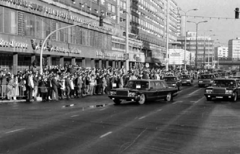 11.12.1987
Ankunft Gorbatschow in Berlin
Berlin