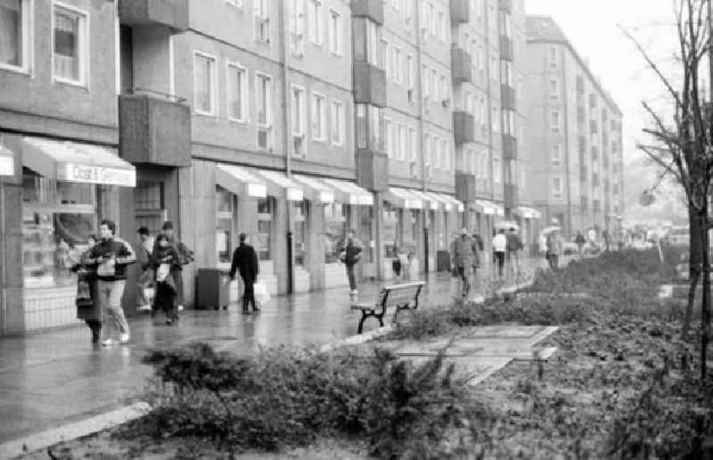 18.12.1987
Frankfurter Allee, Anton-Saefkow-Platz
Berlin