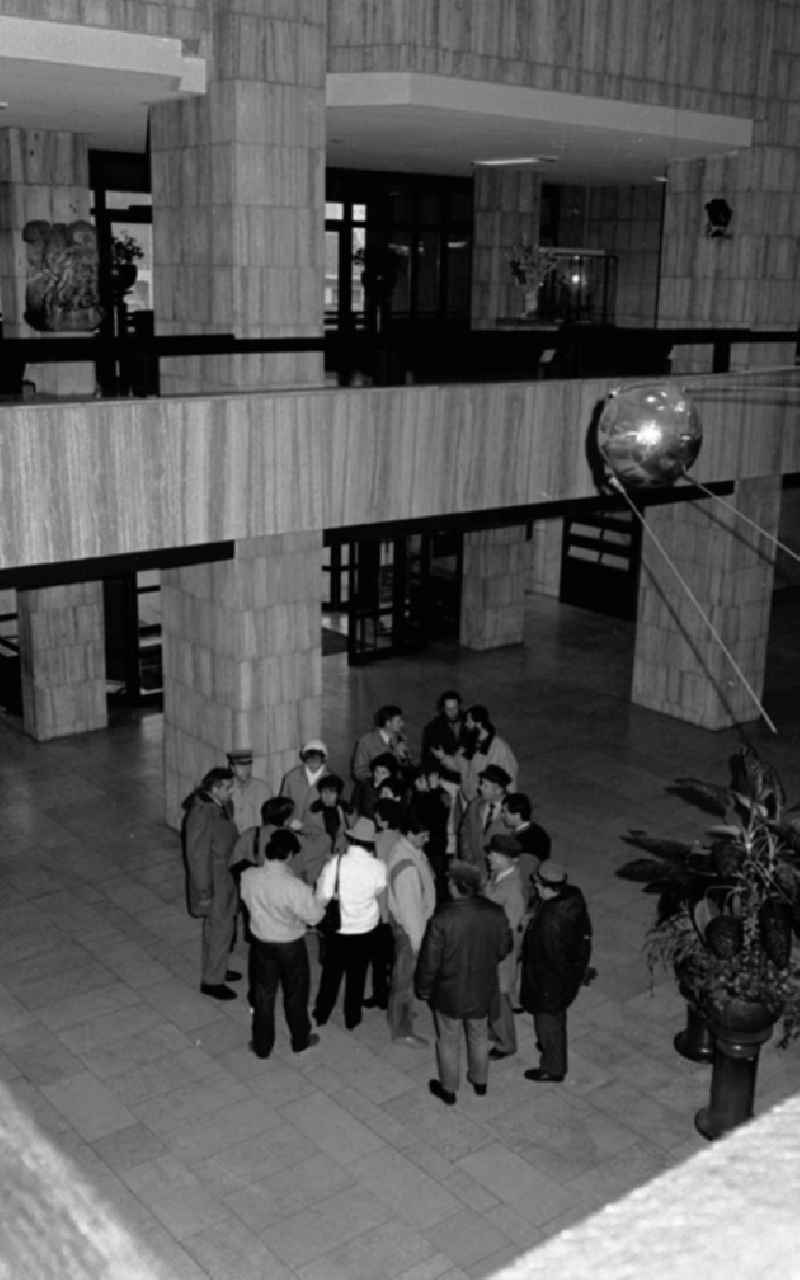 15.12.1986 Haus der Sowjetischen- und der Kulturwissenschaften.