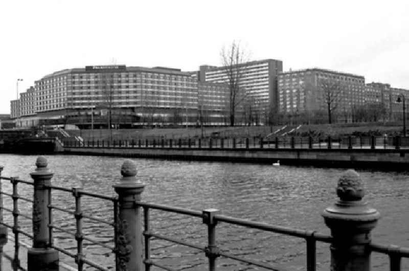 16.12.1986 Berlin Neubau Marzahn und Mitte.