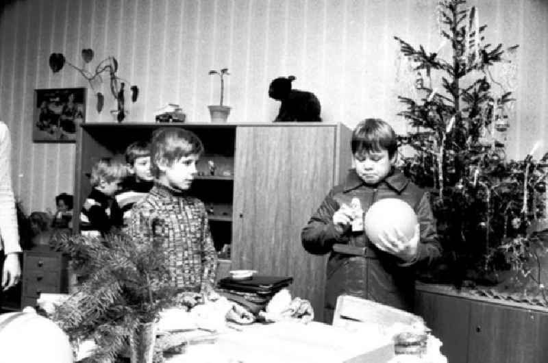 23.Dezember 1973 Die Kinder des Jugendheims Markarenkow bei der Weihnachtsfeier.