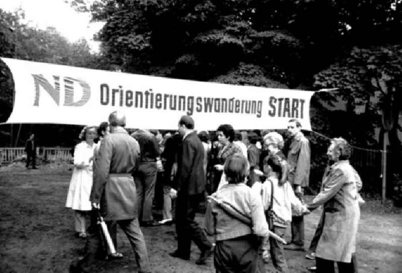 August 1973 ND Orientierungswanderung mit Bildern vom Start, der Strecke und dem Ziel.