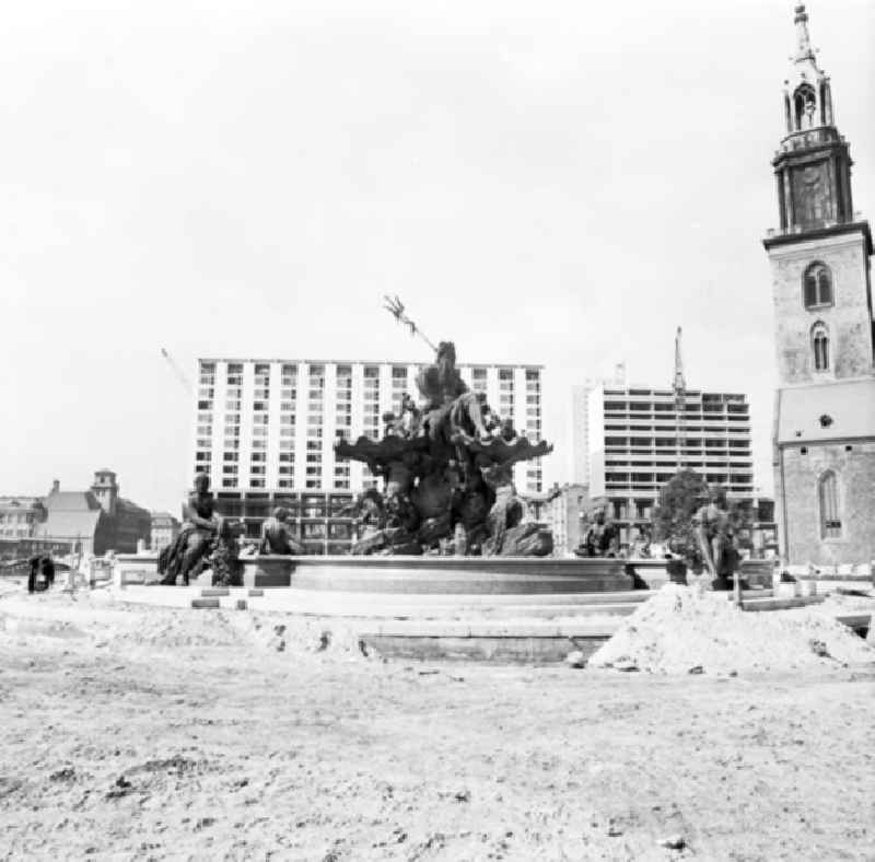 August 1969 
Spandauer- Ecke Liebknechtstr.  in Berlin