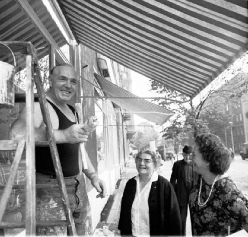 September 1969
Baustelle-Alex, Trümmerfrauen und Marie Beyer in Stadtmitte unterwegs.