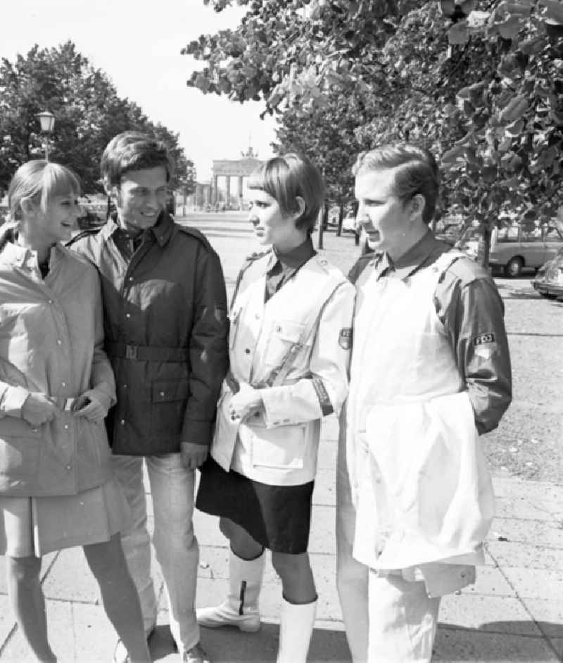 September 1969
Pressekonferenz des Zentralrates der FDJ mit Dr. Günter Jahn 
Bekleidung zum Treffen 'Junger Sozialisten' wurden vorgestellt.