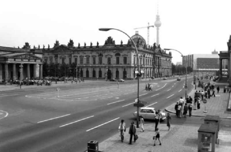 September 1977
Unter den Linden