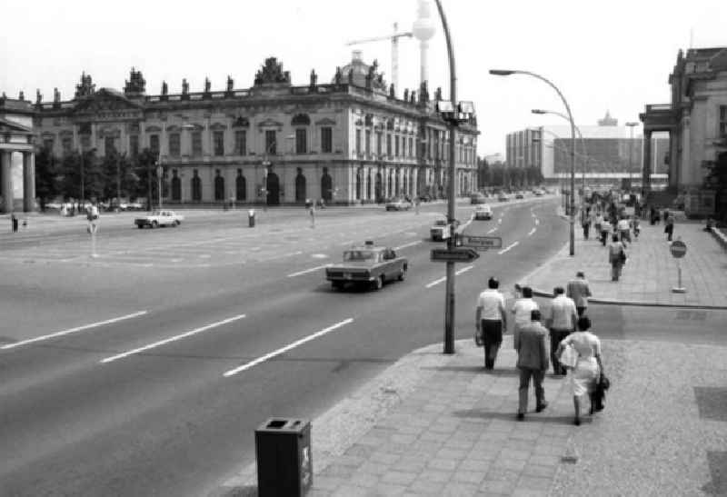 September 1977
Unter den Linden