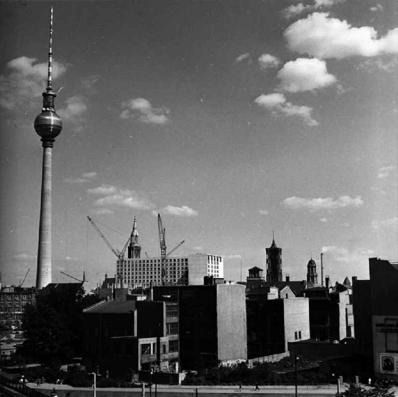 Stadtzentrum Berlin. Blick auf den Alexander Platz (