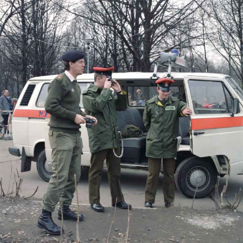 French Armed Forces visited the demolition of the Berlin Wall at the Reichstag building in Berlin
