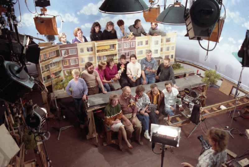 Scene recording of the film and television production der Fernsehfigur ' Sandmann ' im Trickfilmstudio in the district Mahlsdorf in Berlin Eastberlin on the territory of the former GDR, German Democratic Republic