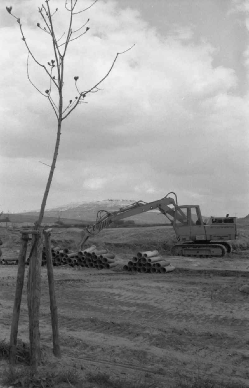 Earthworks construction site for civil engineering development on the Kienberg (formerly known as Marzahner Kippe, garbage dump or Hellersdorfer Berg) in the district of Marzahn in Berlin East Berlin on the territory of the former GDR, German Democratic Republic