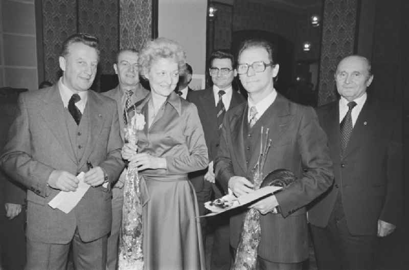 Award ceremony for the winners of the restaurant competition of the year 1978 in the Café Warschau on Karl-Marx-Allee (Stalinallee) in the district Friedrichshain in Berlin East Berlin in the territory of the former GDR, German Democratic Republic
