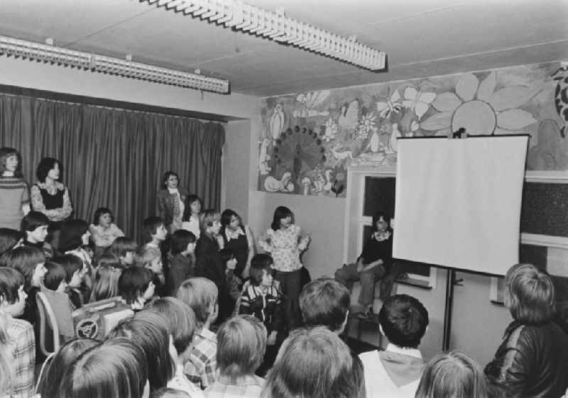 Everyday school life in the Weissensee district of Berlin East Berlin in the area of the former GDR, German Democratic Republic