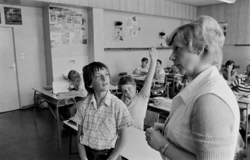 Geometry - teaching students in a classroom of the 14th Polytechnic High School Lichtenberg in Berlin East Berlin in the territory of the former GDR, German Democratic Republic