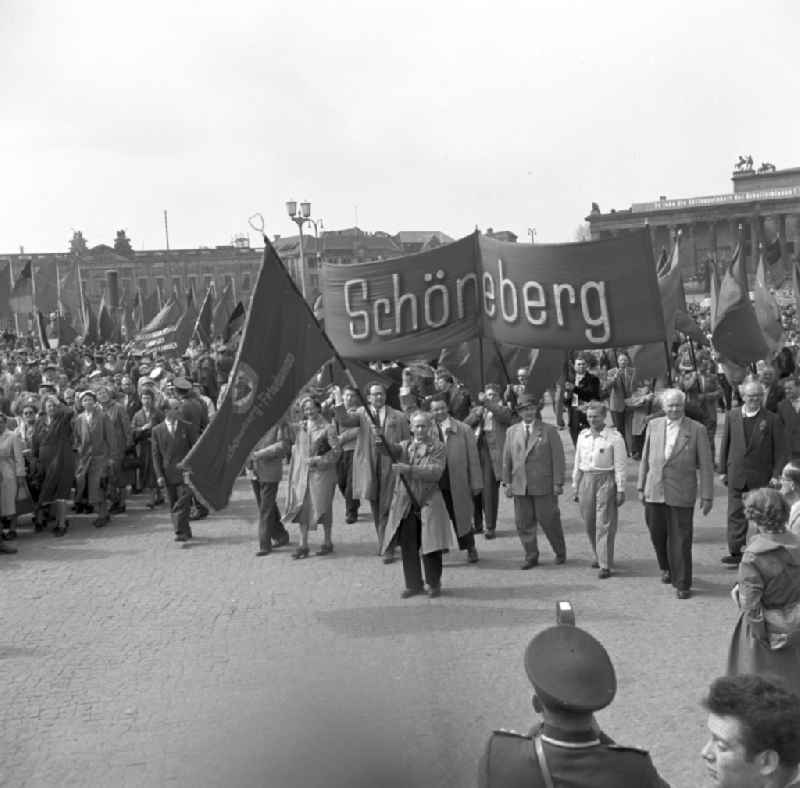 Participants der Demonstrationen zum 1.Mai on the streets of the city center on place Schlossplatz - Marx-Engels-Platz - Lustgarten in the district Mitte in Berlin Eastberlin on the territory of the former GDR, German Democratic Republic